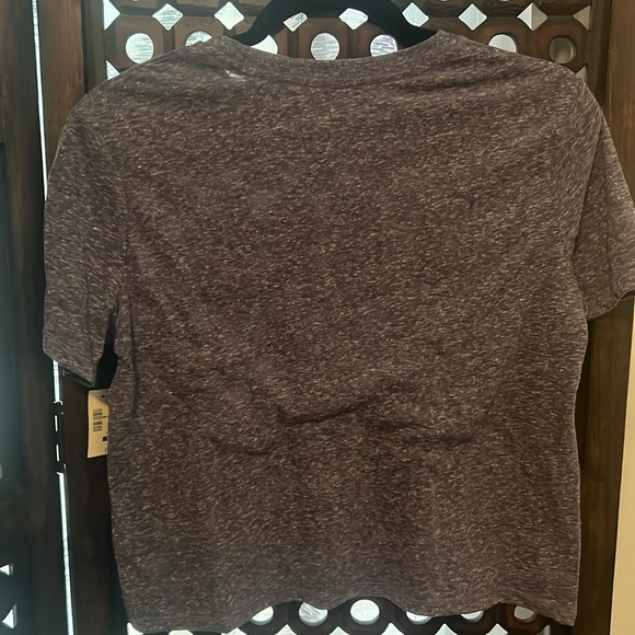 Aero crop Tshirt - Picture 2 of 2